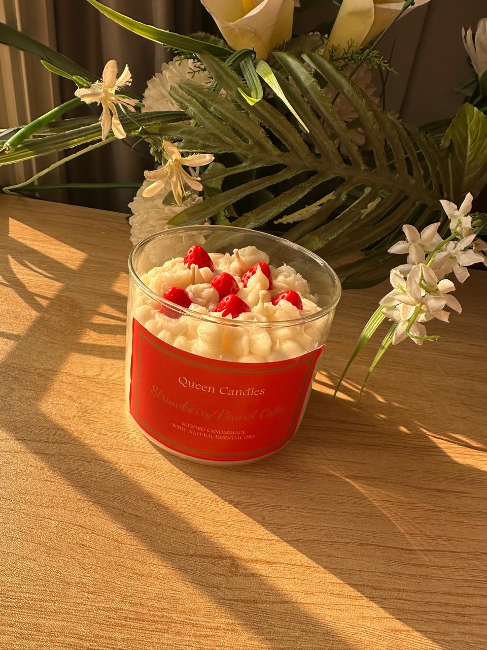 فراولة كريم شمعة معطرة in Glass Jar