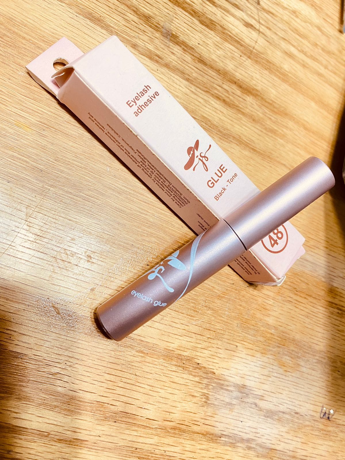 Eyelash Adhesive Glue أسود - الصورة 2